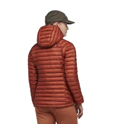 Ski & Snowboard Jackets><noscript><img width=